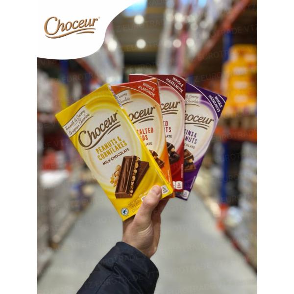 Choceur Erdnuss Karamell 300 g, Choceur Smoove Mandel Caramel xXLecker 300 g, Choceur Smoove Noisette xXLecker 270 g, Choceur Milk Mouse Caramel / Hazelnut (Box) 210 g, Choceur Milk Mouse Milk Creme 300 g, Choceur Milk Mouse Strawberry 210 g, Choceur Сhoco Biscuit Leche Leite 300 g, Choceur Peanuts & Cornflakes 200 g, Choceur Alpen Sahne 200 g, Choceur Caramel 200 g, Choceur Milk Mouse Classic 210 g, Choceur Choco und Keks Milch 300 g, Choceur Choco und Keks Cappuccino 300 g, Choceur Choco und Keks Black&White 300 g, Choceur Choco und Keks Black&White / Cappuccino 300 g, Choceur з родзинками та горіхом 200 g, Choceur чорний з мигдалем 200 g, Choceur MIX (Карамель, Арахісова паста, Карамель-Сіль, Брецель) 200 g