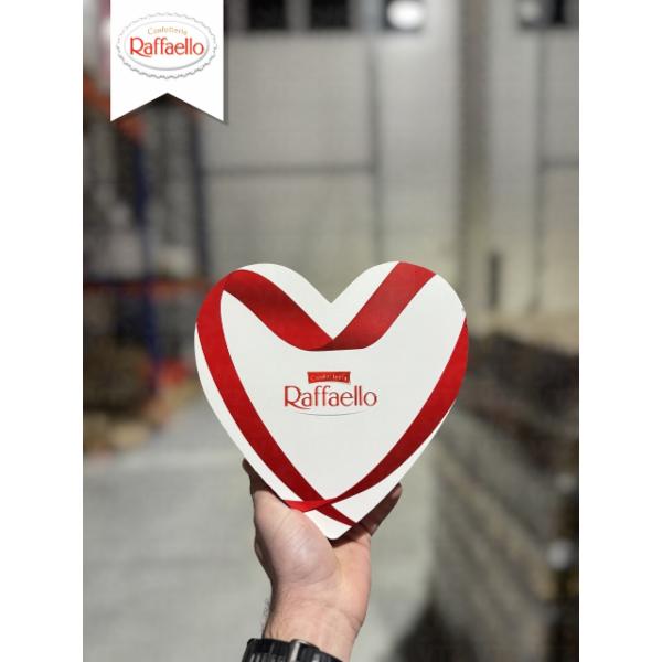 Raffaello з мигдалем та кокосовою стружкою 150 g, Raffaello Kokos Mandelcreme 90 g, Raffaello з кокосовою стружкою 300 g, Raffaello з мигдалем та кокосовою стружкою 230 g, Raffaello з мигдалем та кокосовою стружкою 230 g, Raffaello з мигдалем та кокосовою стружкою 140 g, Raffaello яйце 100 g, Raffaello з мигдалем та кокосовою стружкою 260 g, Raffaello Grand 125 g